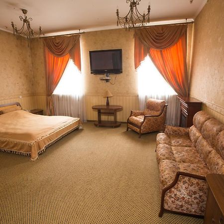 Magnat Lux Hotel Çernivtsi Dış mekan fotoğraf